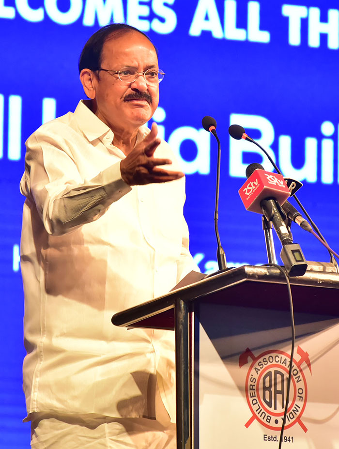 ಕಟ್ಟಡ ನಿರ್ಮಾಣ ಉದ್ದಿಮೆಯಲ್ಲಿ ಪಾರದರ್ಶಕತೆ ಇರಲಿ: ಉಪರಾಷ್ಟ್ರಪತಿ ವೆಂಕಯ್ಯನಾಯ್ಡು